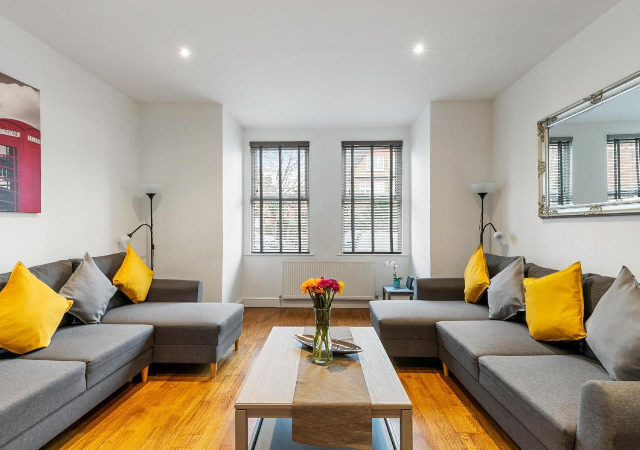 Ferienwohnung Two Bed Flat In Bush Hill Park Enfield Exterior foto