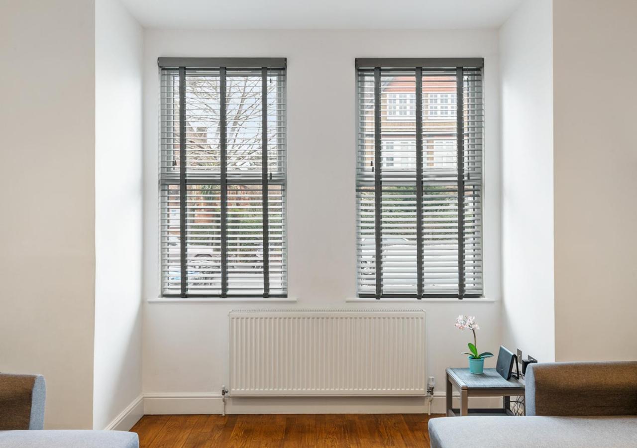 Ferienwohnung Two Bed Flat In Bush Hill Park Enfield Exterior foto