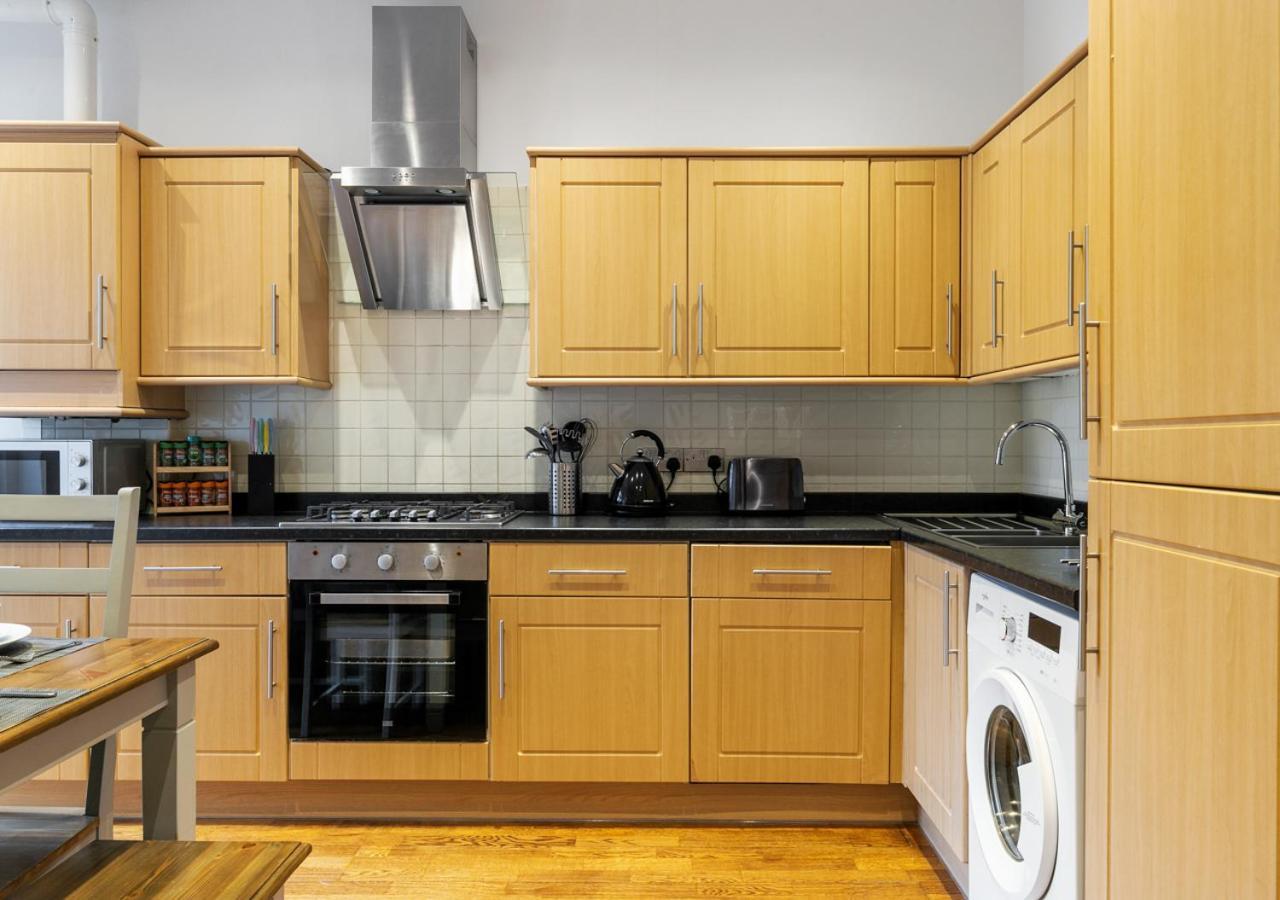 Ferienwohnung Two Bed Flat In Bush Hill Park Enfield Exterior foto