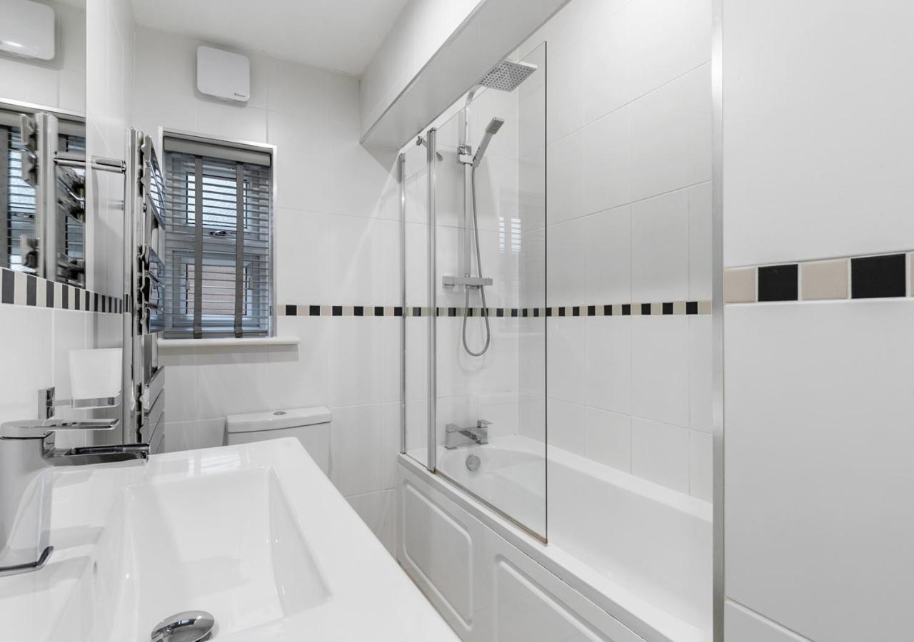 Ferienwohnung Two Bed Flat In Bush Hill Park Enfield Exterior foto