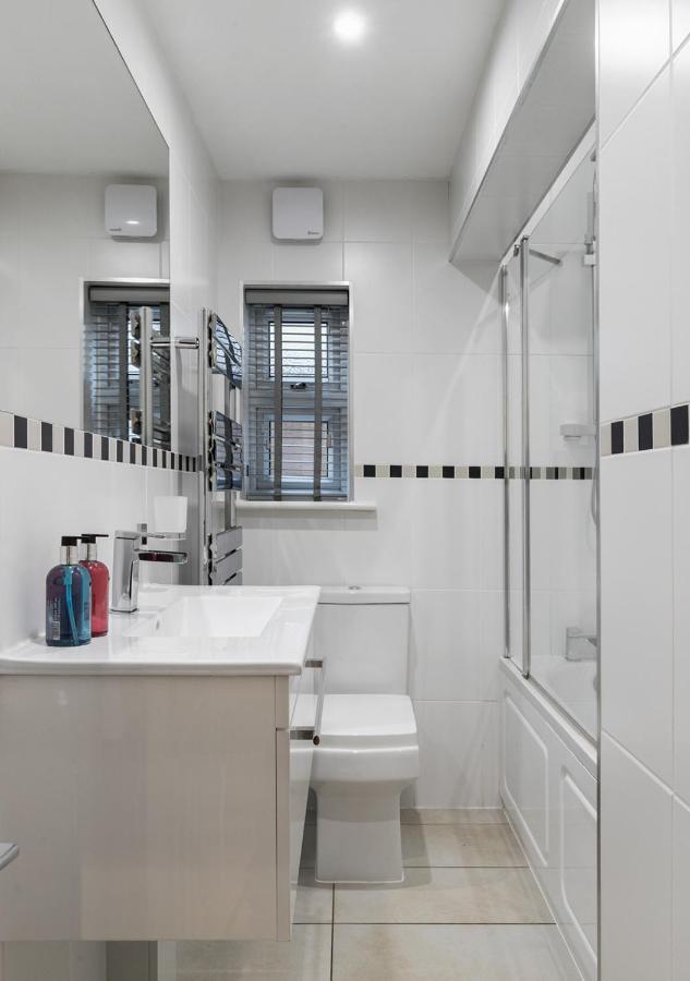 Ferienwohnung Two Bed Flat In Bush Hill Park Enfield Exterior foto