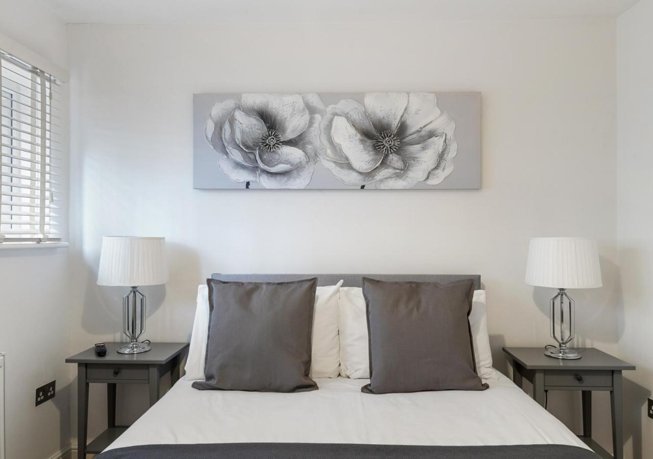 Ferienwohnung Two Bed Flat In Bush Hill Park Enfield Exterior foto