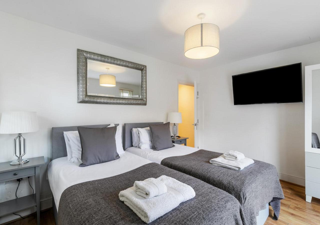 Ferienwohnung Two Bed Flat In Bush Hill Park Enfield Exterior foto